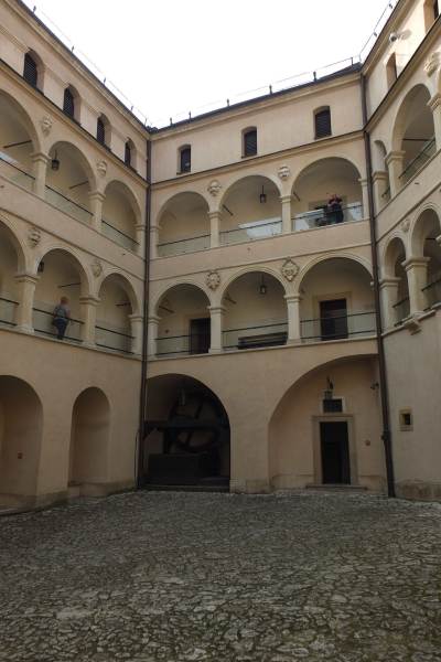 Zamek w Pieskowej Skale Zamek w Pieskowej Skale