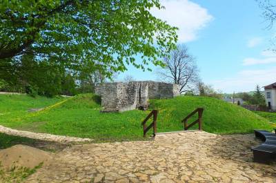 Zamek Biskupi w Sławkowie Zamek Biskupi w Sławkowie