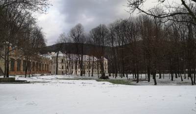 Zamek w Suchej Beskidzkiej Zamek w Suchej Beskidzkiej