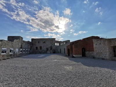 Zamek wKazimierzu Dolnymi Zamek wKazimierzu Dolnymi