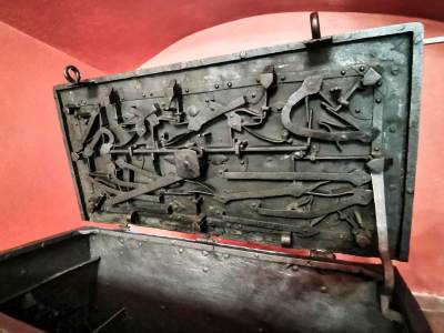 Zamek w Janowcu Zamek w Janowcu