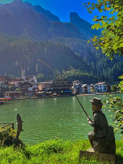 Lago di Alleghe Lago di Alleghe
