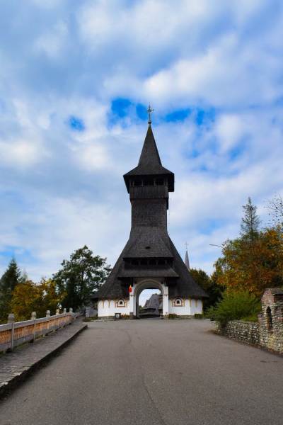 Żeński kompleks klasztorny w Bârsana Mănăstirea Bârsana Żeński kompleks klasztorny w Bârsana Mănăstirea Bârsana