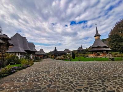 Żeński kompleks klasztorny w Bârsana Mănăstirea Bârsana Żeński kompleks klasztorny w Bârsana Mănăstirea Bârsana