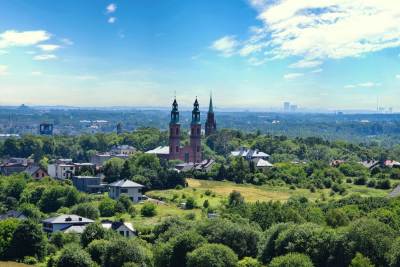 Kopiec Wyzwolenia w Piekarach Śląskich Kopiec Wyzwolenia w Piekarach Śląskich