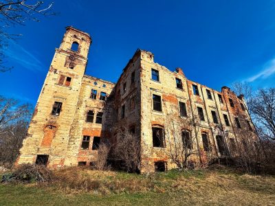 Pałac w Maniowie Małym Pałac w Maniowie Małym